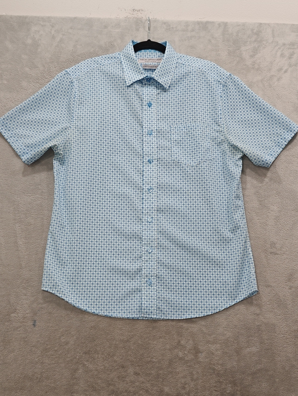 Men's Light Blue Short-Sleeve Button-Down Shirt - Subtle Geo Print